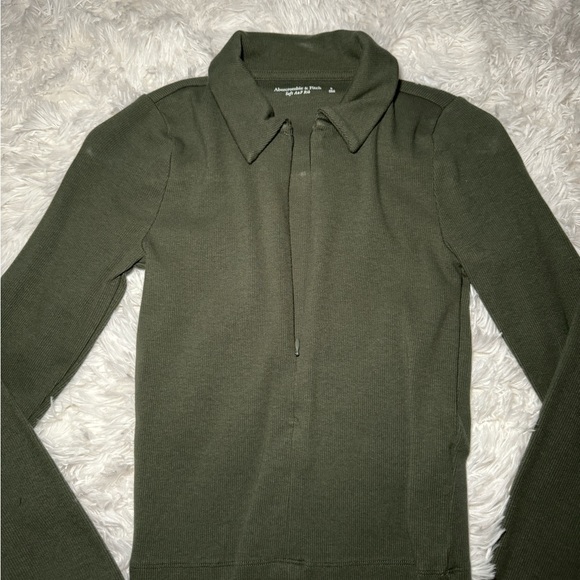 Abercrombie Collared Top - Picture 4 of 4